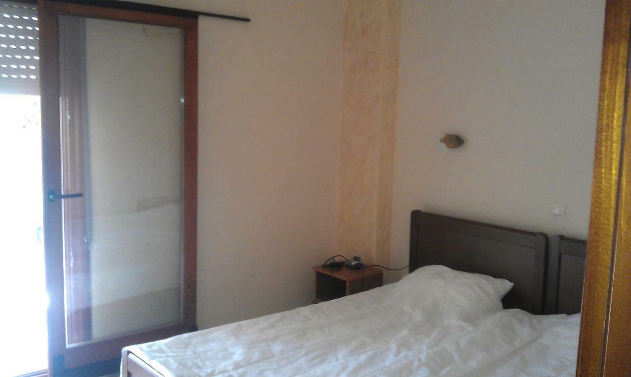 Apartment 60M From Sea! Nea Kallikrateia Esterno foto