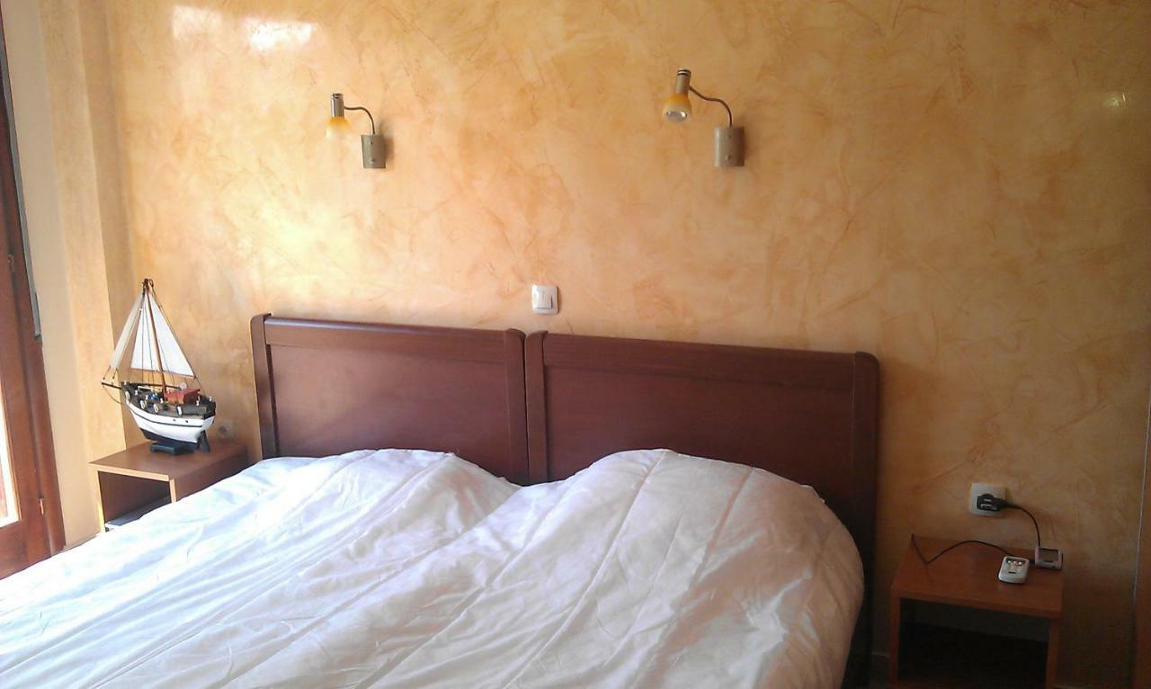Apartment 60M From Sea! Nea Kallikrateia Esterno foto